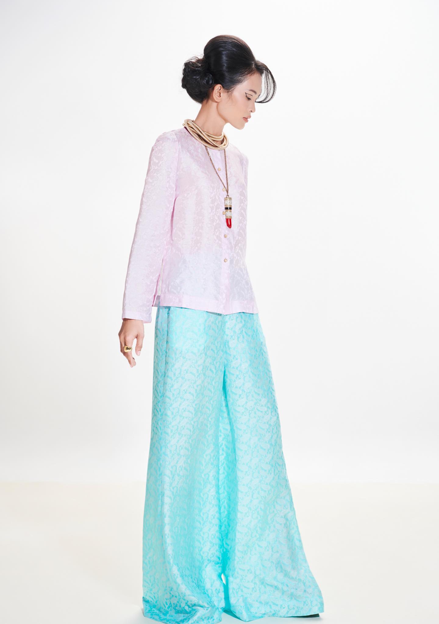 Chị Tư – Bà Ba Mademoiselle