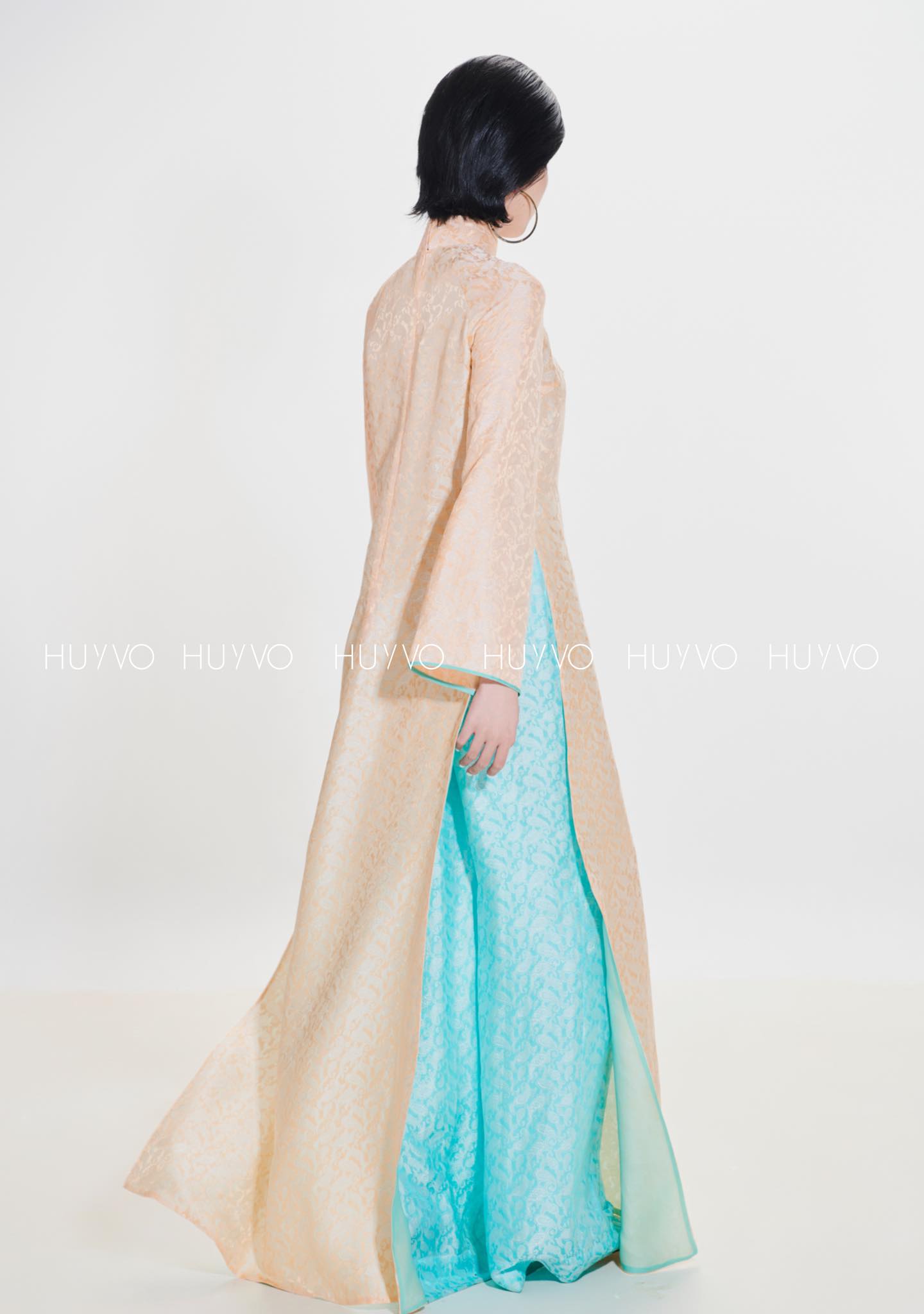 Cam Sữa – Peacock