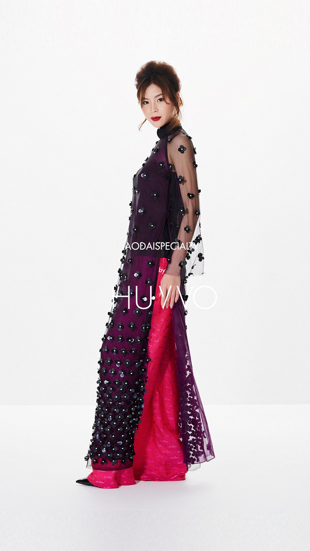 Cánh Hoa Đêm – Ánh Sáng Của Dạ Tiệc Cung Đình