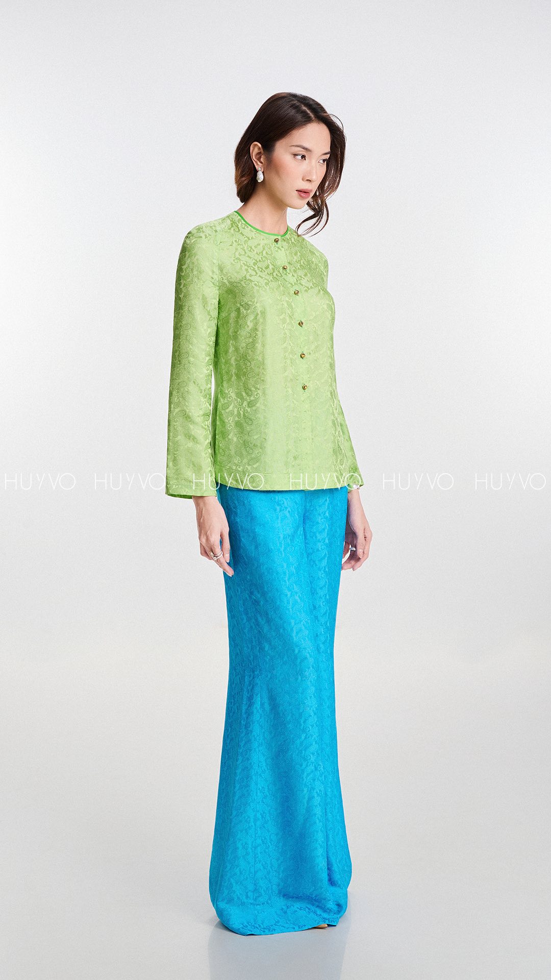 Chị Sáu – Bà Ba Mademoiselle