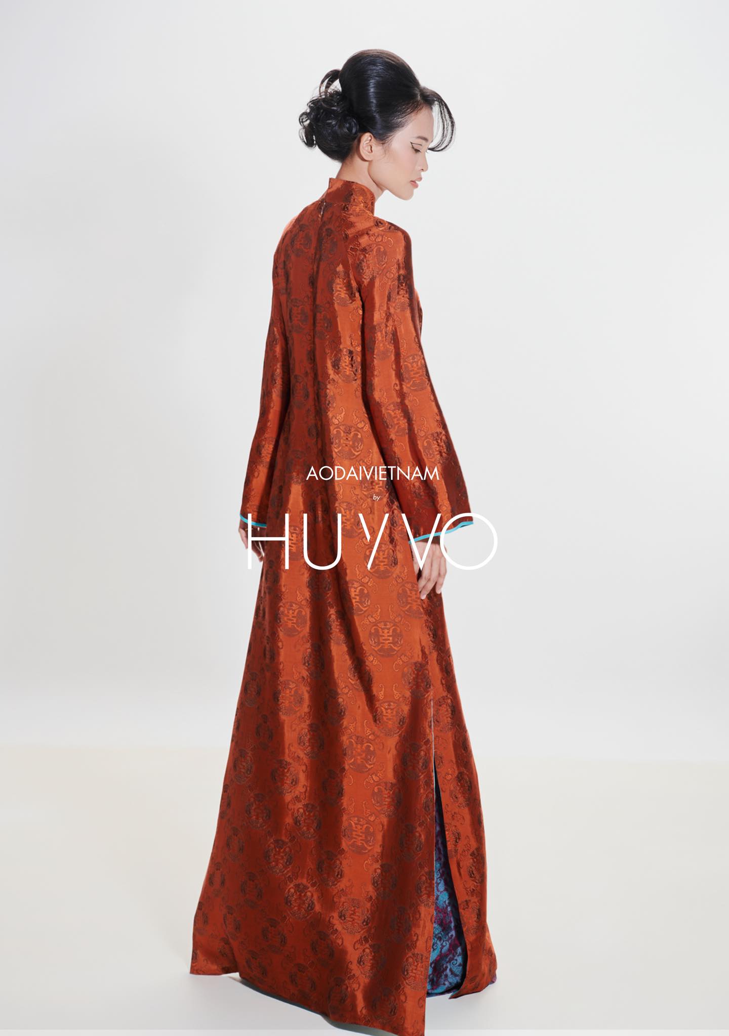 THE BRONZE TRADITION