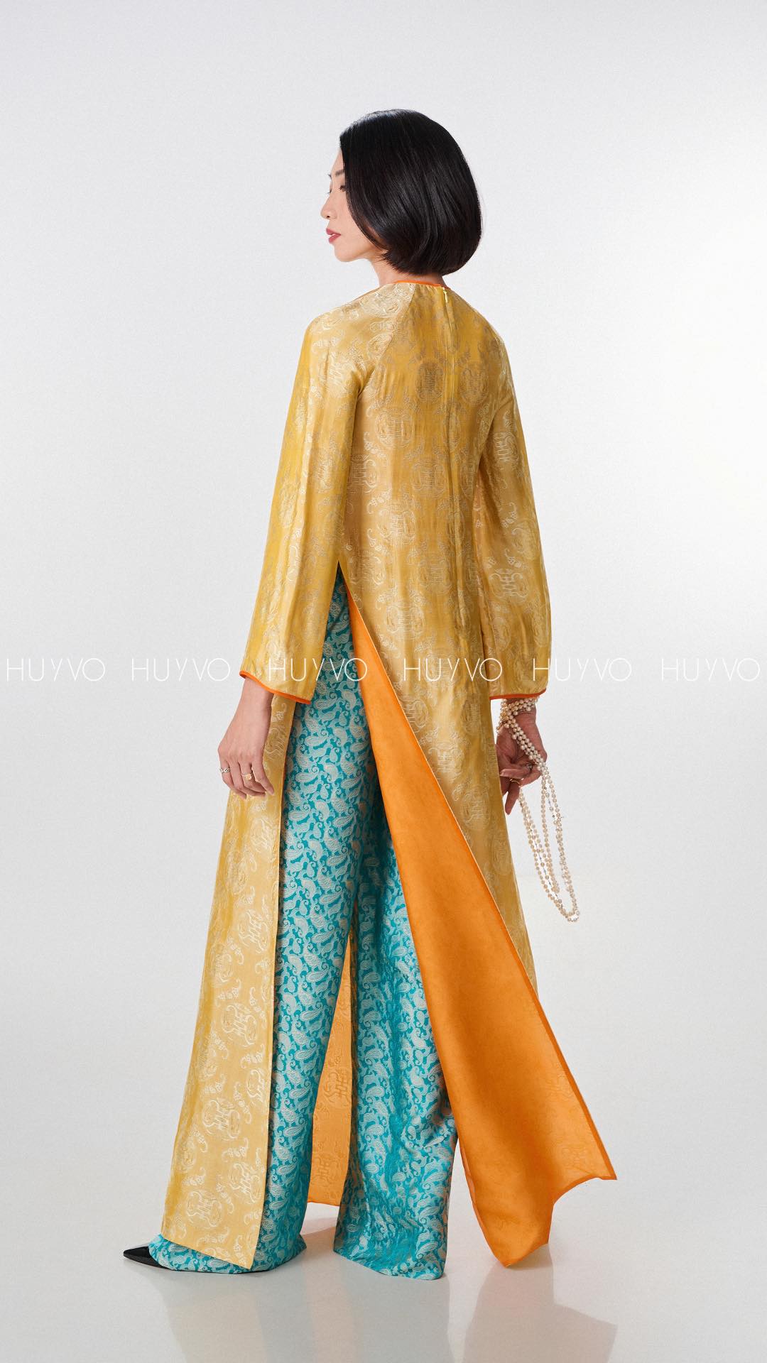 The Chrysanthemum Yellow –  Tradition