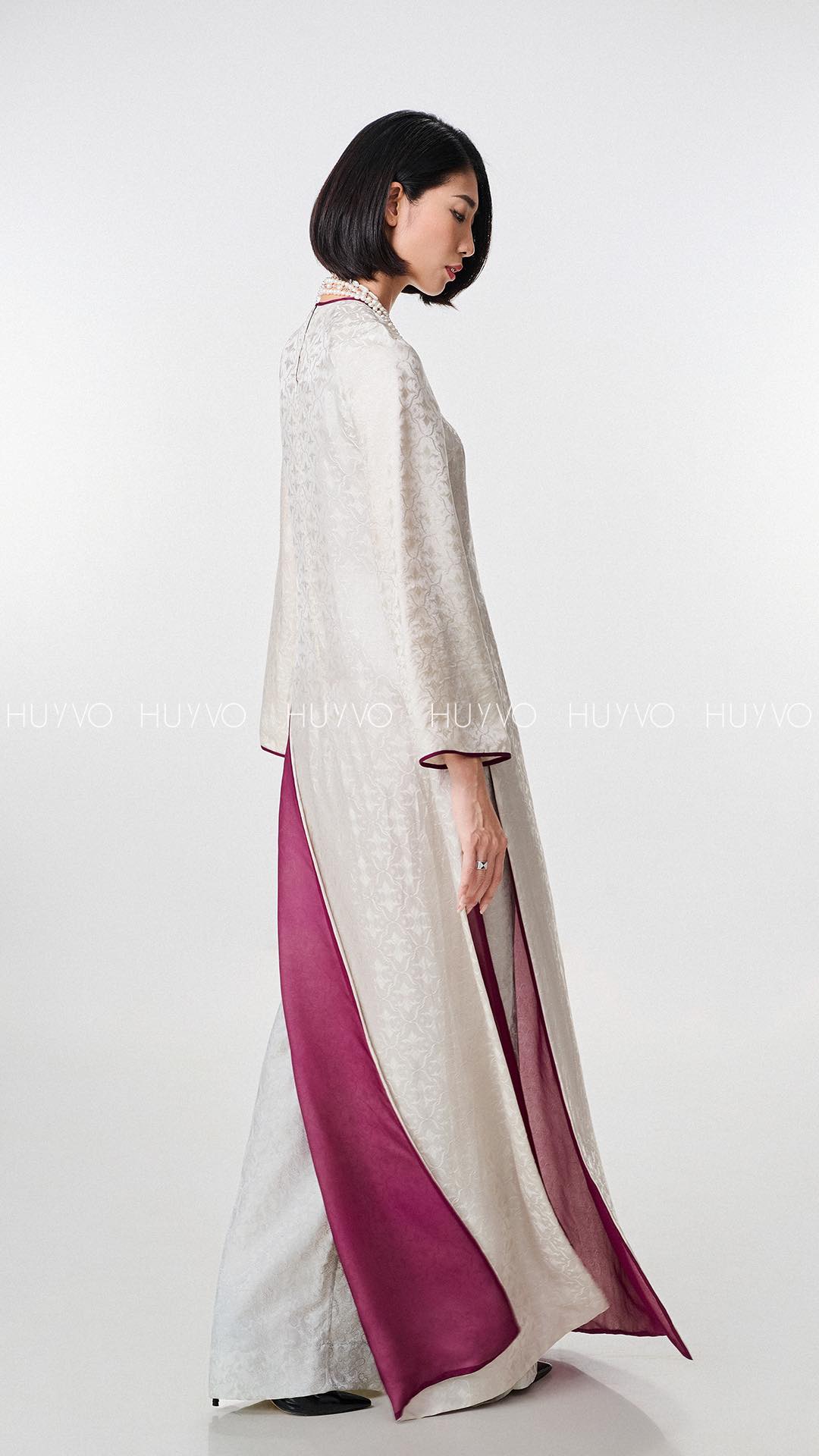 The Imperial Grey Abloom – Sắc Xám Lập Xuân