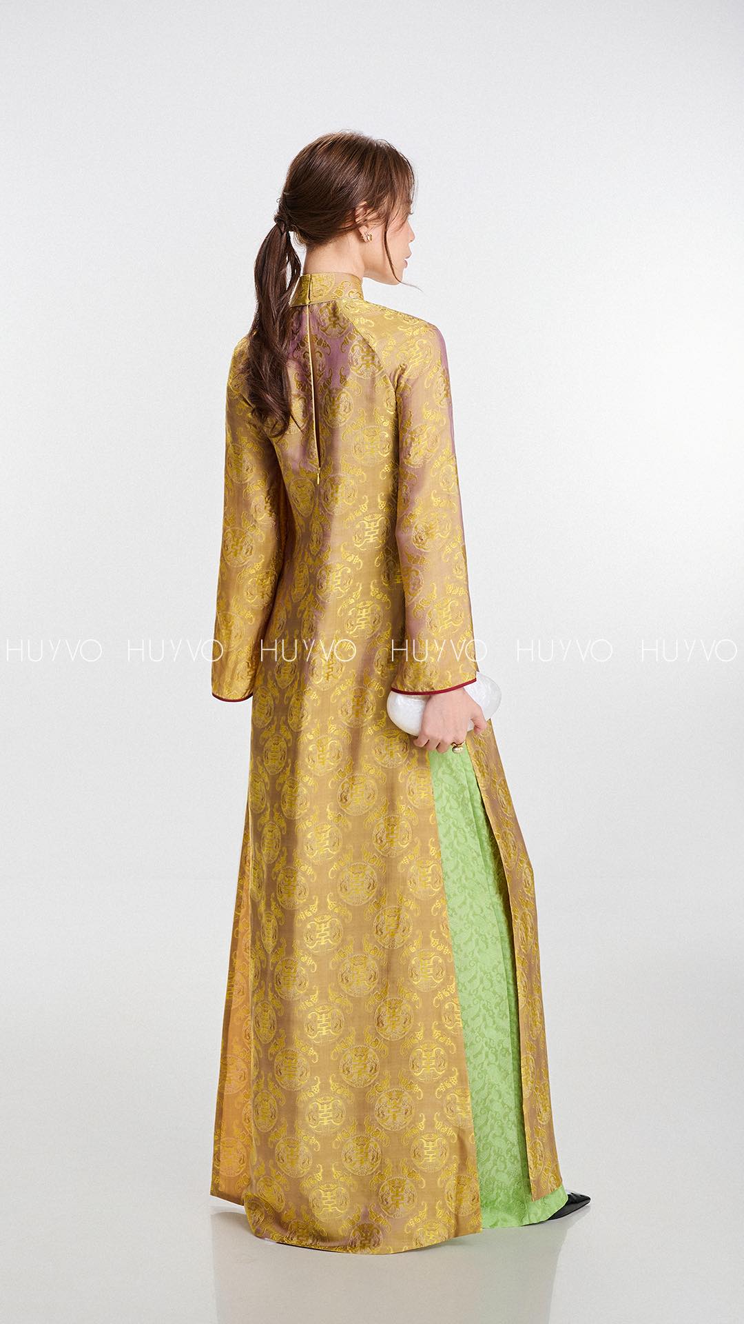 Ánh Vàng Vương Triều – Tradition