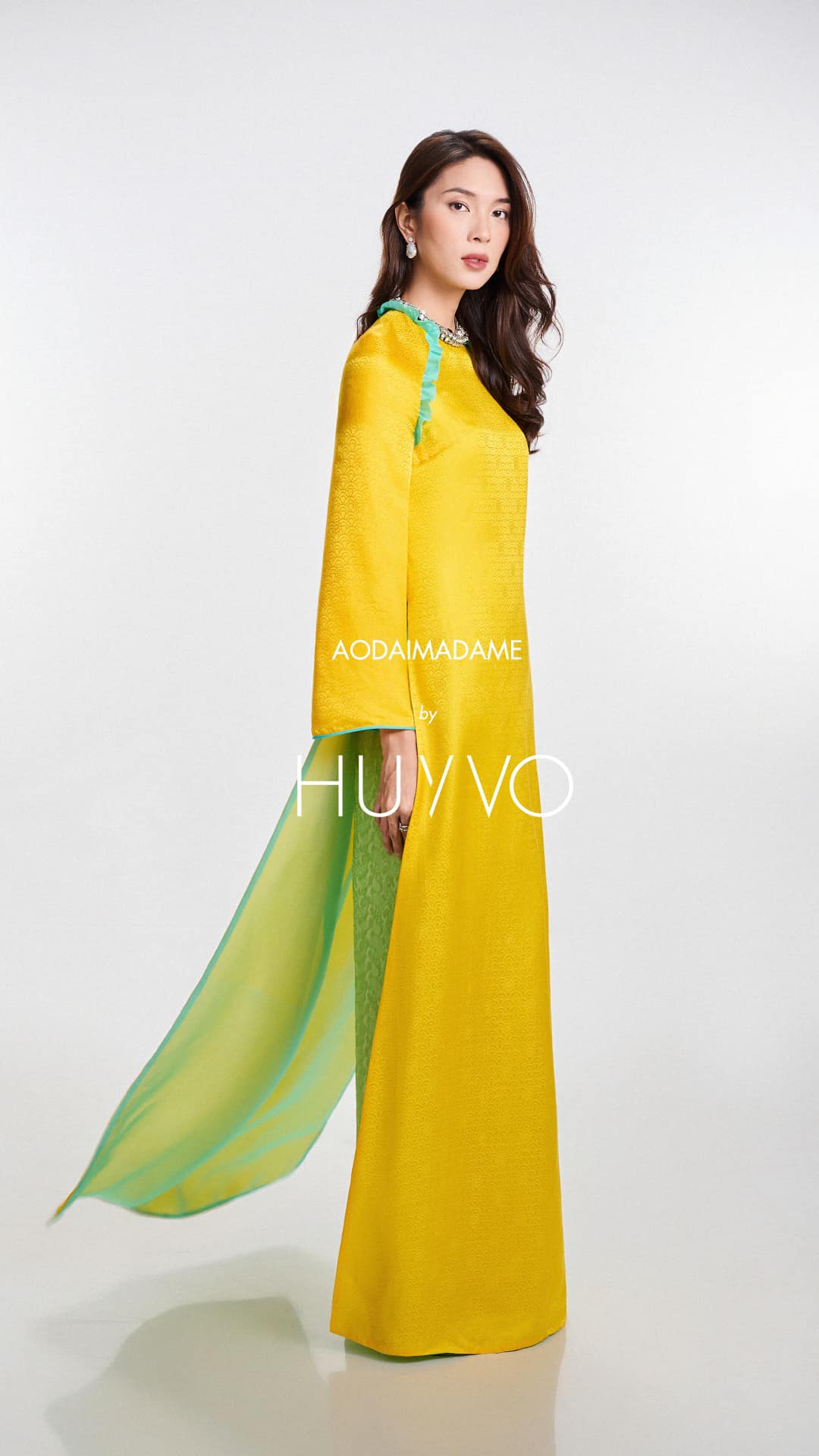 Sắc Vàng Mây – Clouds